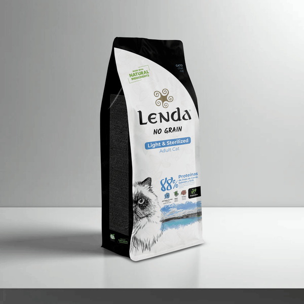 Lenda Sin Cereales Gato Light & Sterilized - Aves, Salmón y Krill